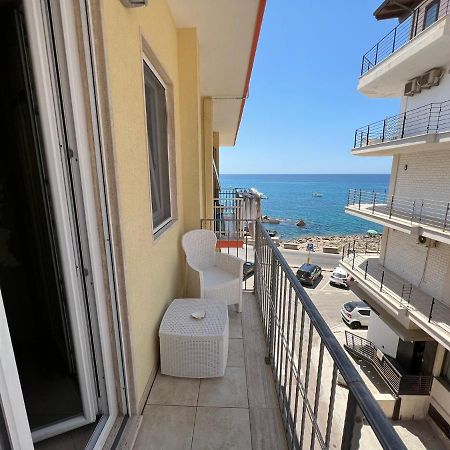 B&B Le Onde Del Mare Gallipoli Bagian luar foto