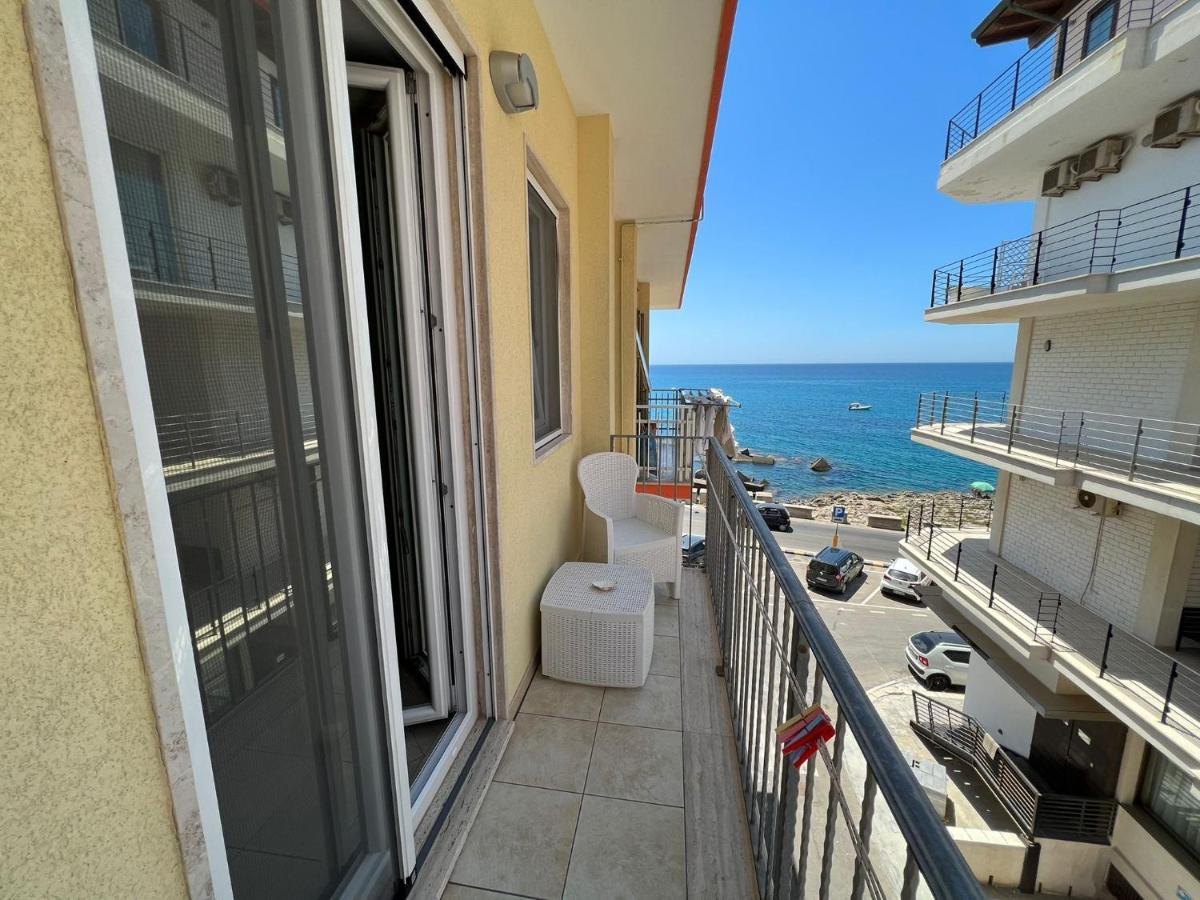 B&B Le Onde Del Mare Gallipoli Bagian luar foto